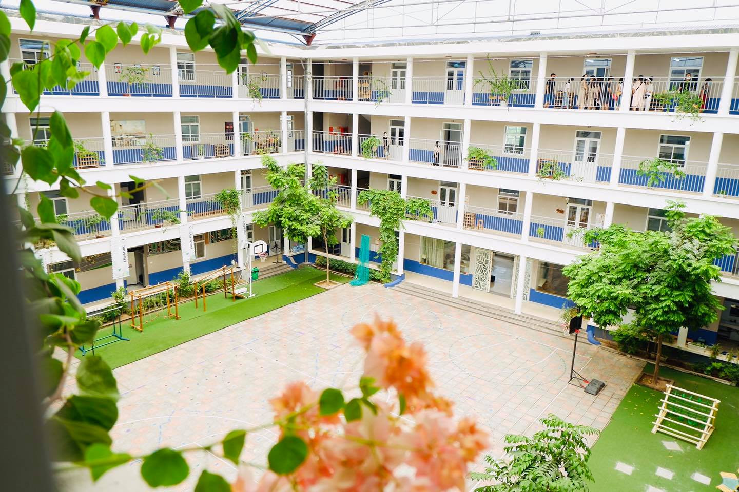 www.piaget.edu.vn