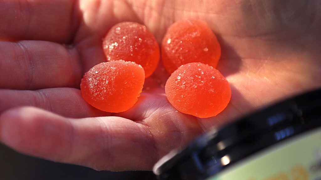 CBD gummies: Side effects, benefits, and how to take